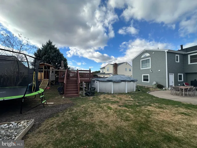 a view of livingroom with furniture and wooden floor