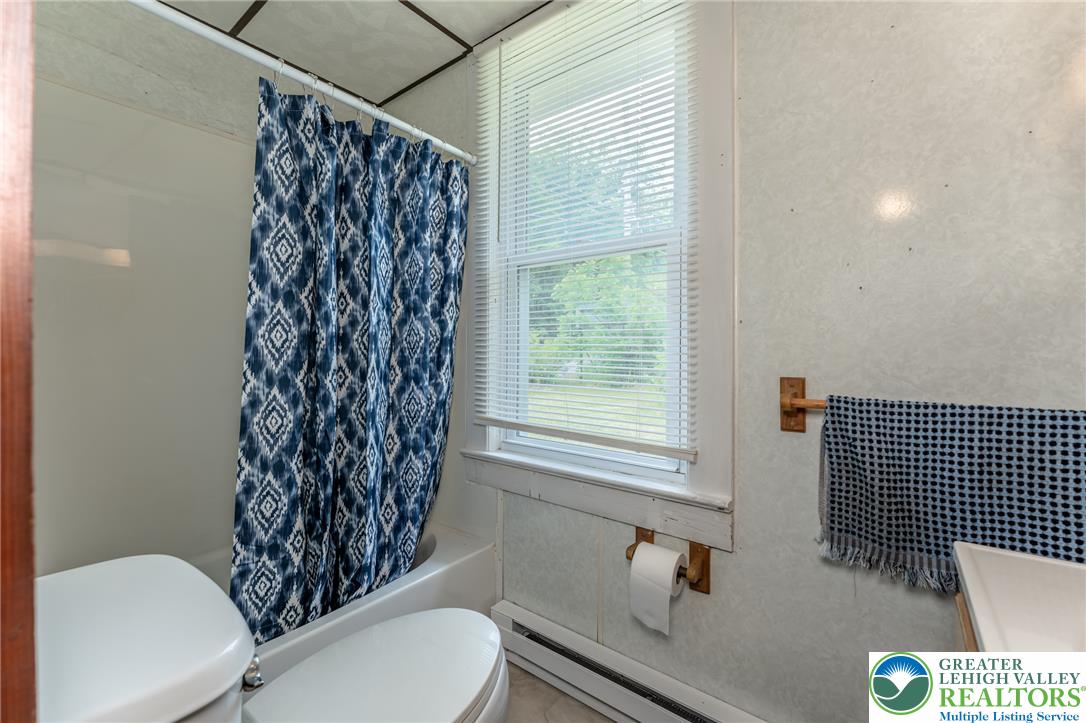 4618 Long Run Road Lehighton, PA 18235 - Photo 22 of 39 Full Bathroom