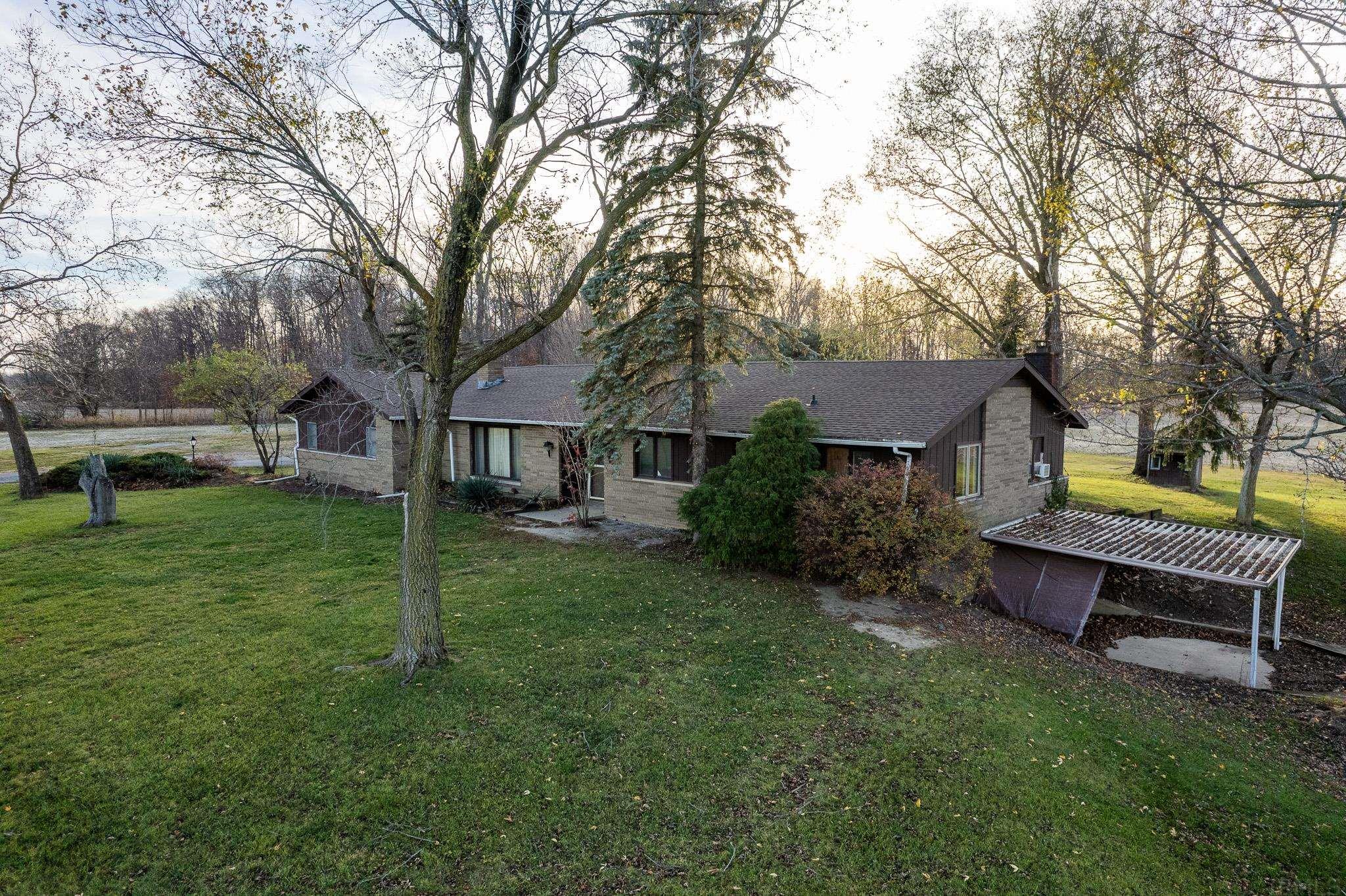 17028 Zubrick Road Roanoke, IN 46783 - Photo 3 of 33