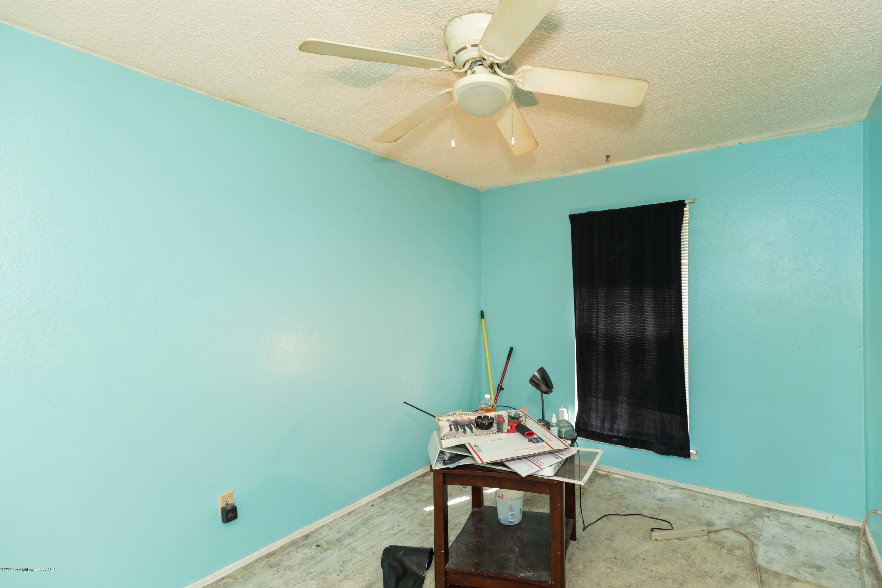 3105 Surf Drive Amarillo, TX 79110 - Photo 6 of 17 LIVING ROOM VIEW 4