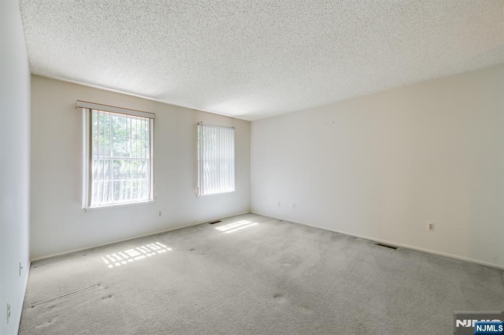 511 Quince Court Mahwah, NJ 07430 - Photo 22 of 29