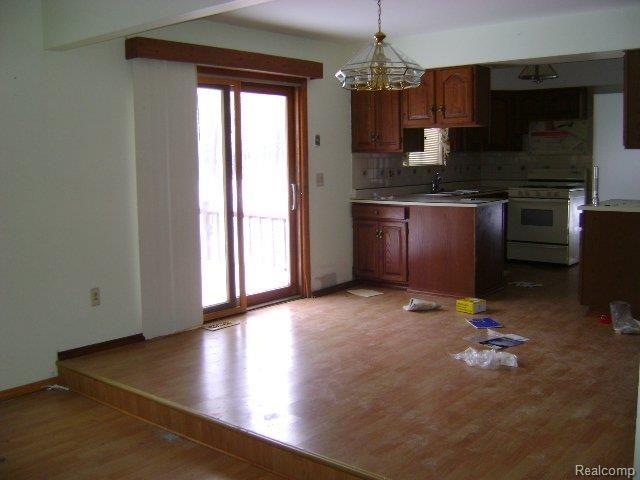 5253 Hessen Road Casco, MI 48064 - Photo 3 of 9 HESSEN DINING AREA