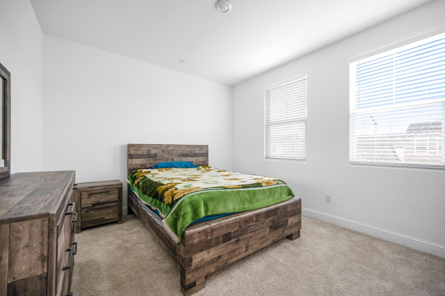 966 Kelso Avenue Clovis, CA 93619 - Photo 20 of 27