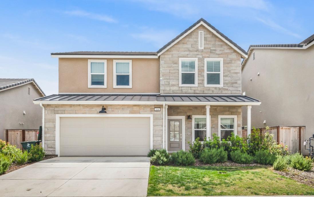 966 Kelso Avenue Clovis, CA 93619 - Photo 2 of 27