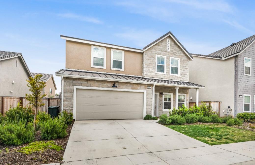 966 Kelso Avenue Clovis, CA 93619 - Photo 4 of 27