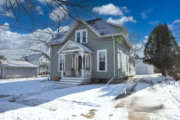 $254,900 | 121 East Spring Street, Appleton, WI 54911
