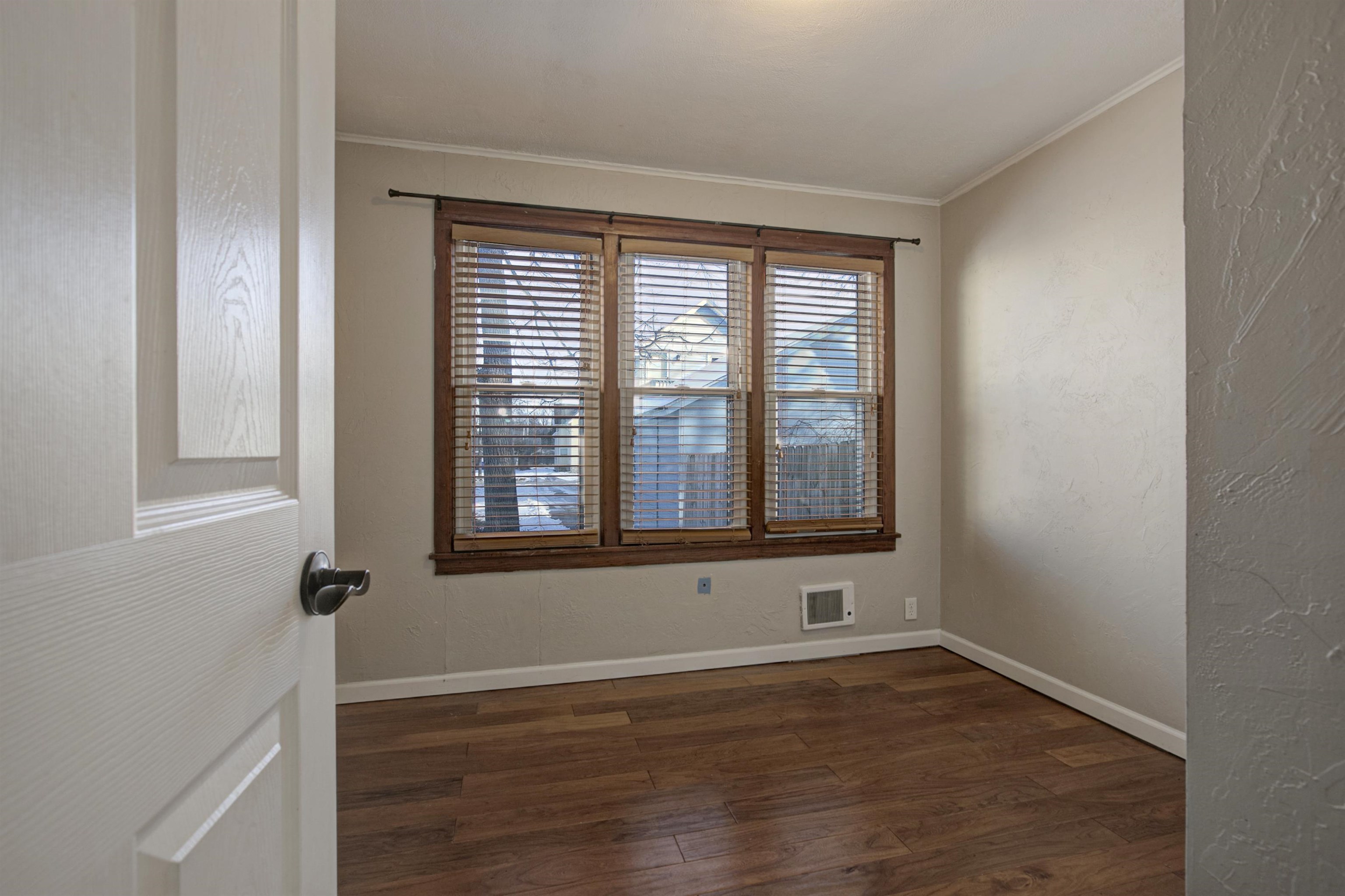 121 East Spring Street Appleton, WI 54911 - Photo 29 of 37