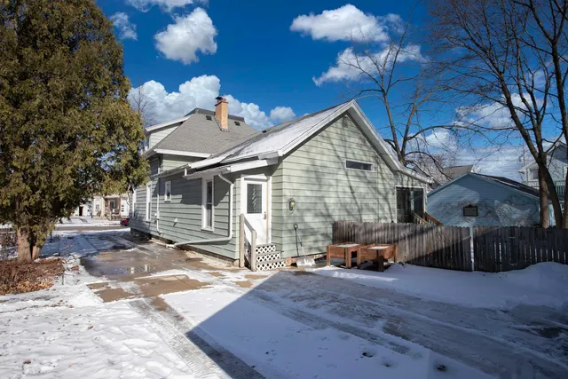$254,900 | 121 East Spring Street, Appleton, WI 54911