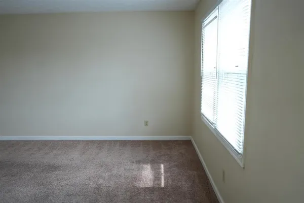 $1,650 | 832 Vine Street, Harrisonburg, VA 22802