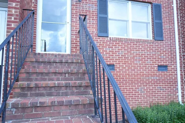 $1,650 | 832 Vine Street, Harrisonburg, VA 22802