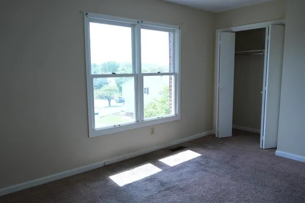 $1,650 | 832 Vine Street, Harrisonburg, VA 22802