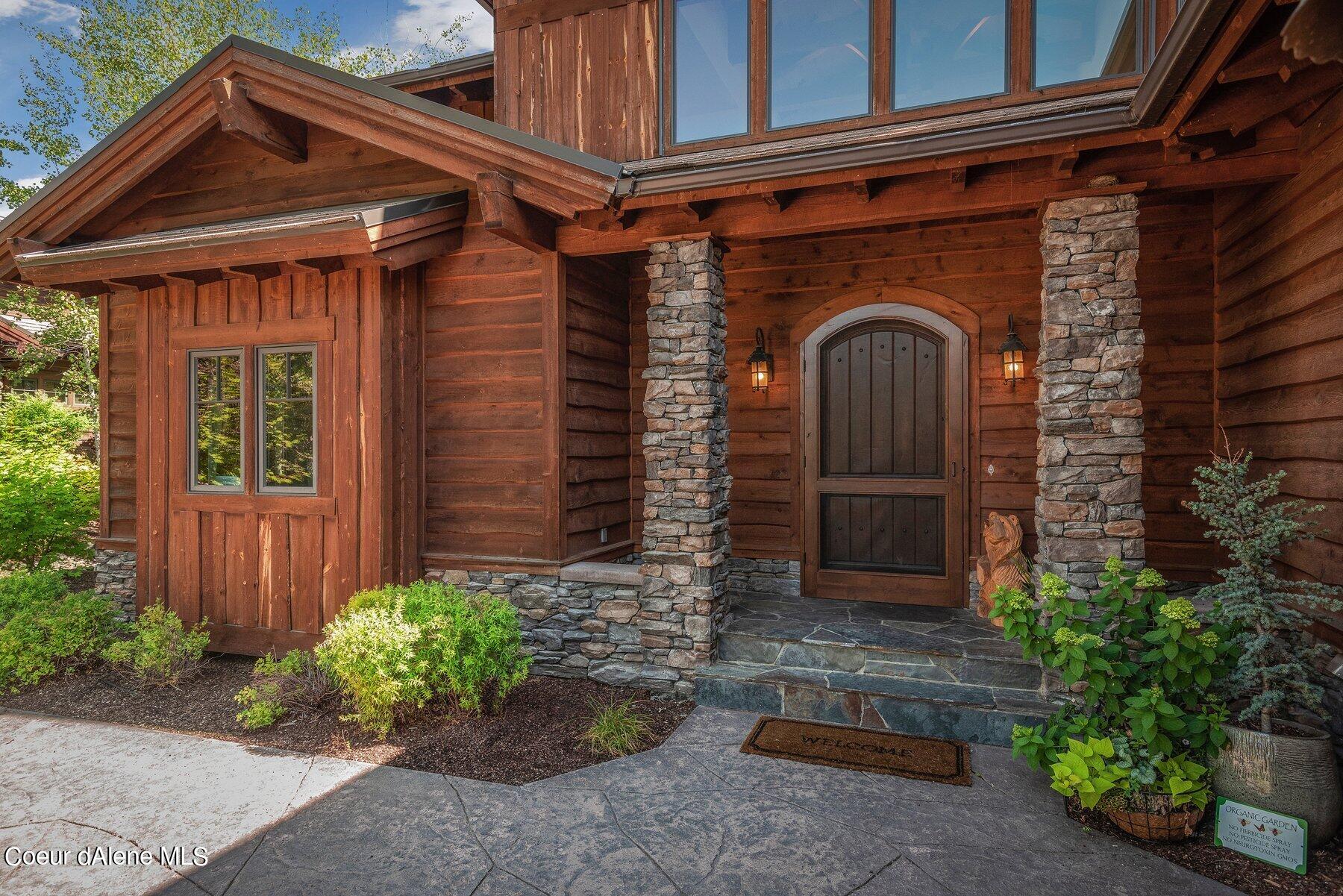 17308 South Halite Loop Coeur D'Alene, ID 83814 - Photo 4 of 57 Inviting Front Porch