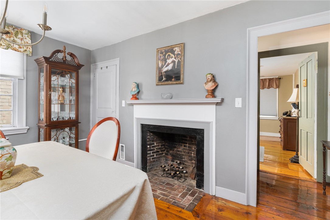 47 Post Road Warwick, RI 02888 - Photo 19 of 46 Upper Level Unit