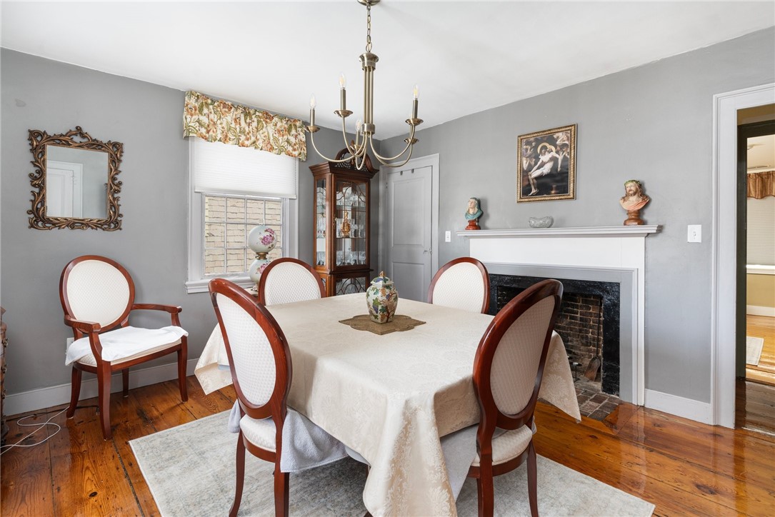 47 Post Road Warwick, RI 02888 - Photo 20 of 46 Upper Level Unit