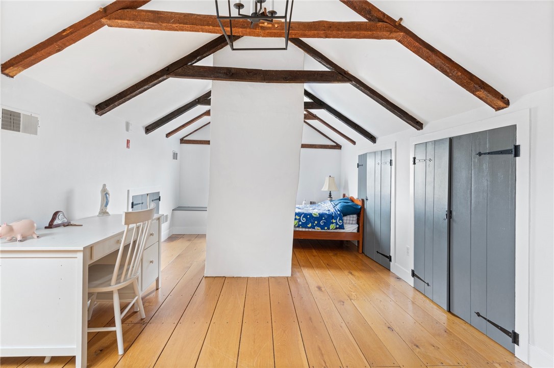 47 Post Road Warwick, RI 02888 - Photo 24 of 46 Upper Level Unit