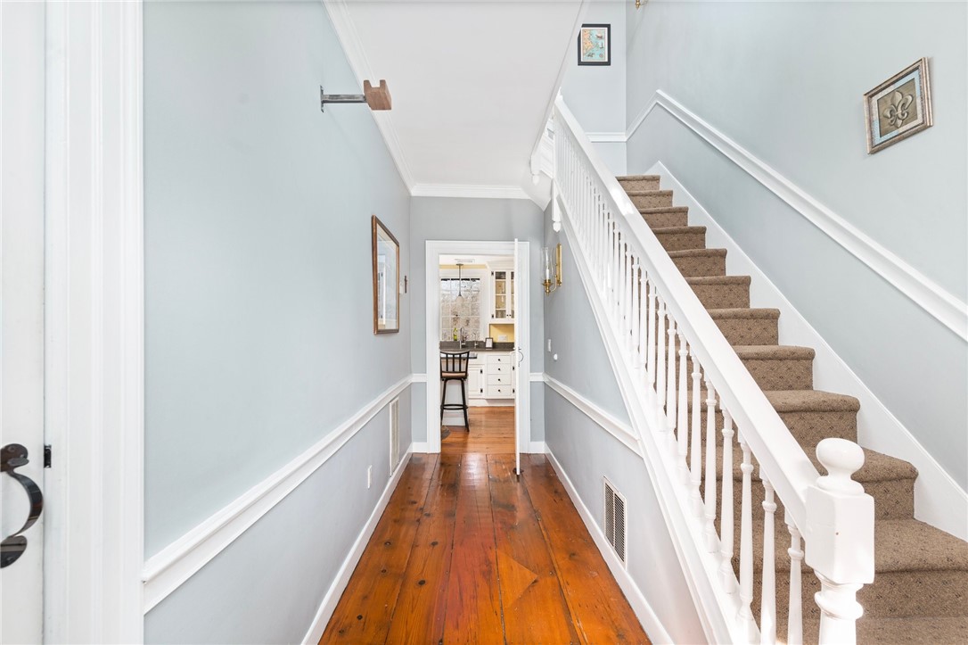 47 Post Road Warwick, RI 02888 - Photo 6 of 46 Main Level Unit