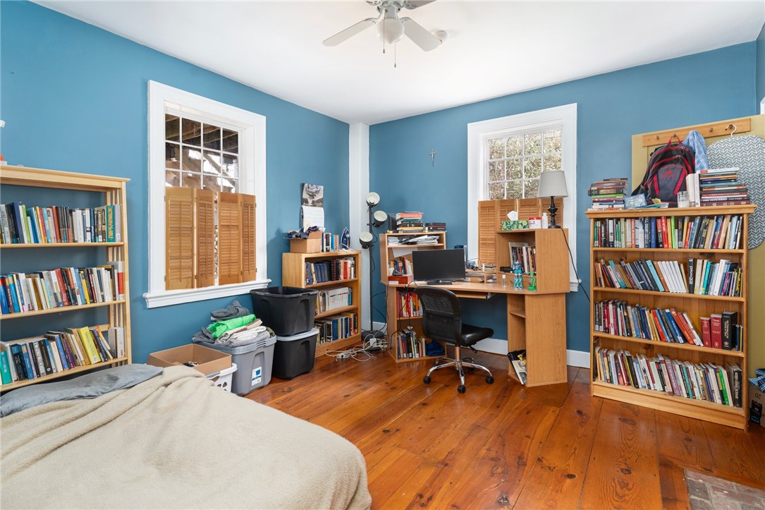 47 Post Road Warwick, RI 02888 - Photo 7 of 46 Main Level Unit