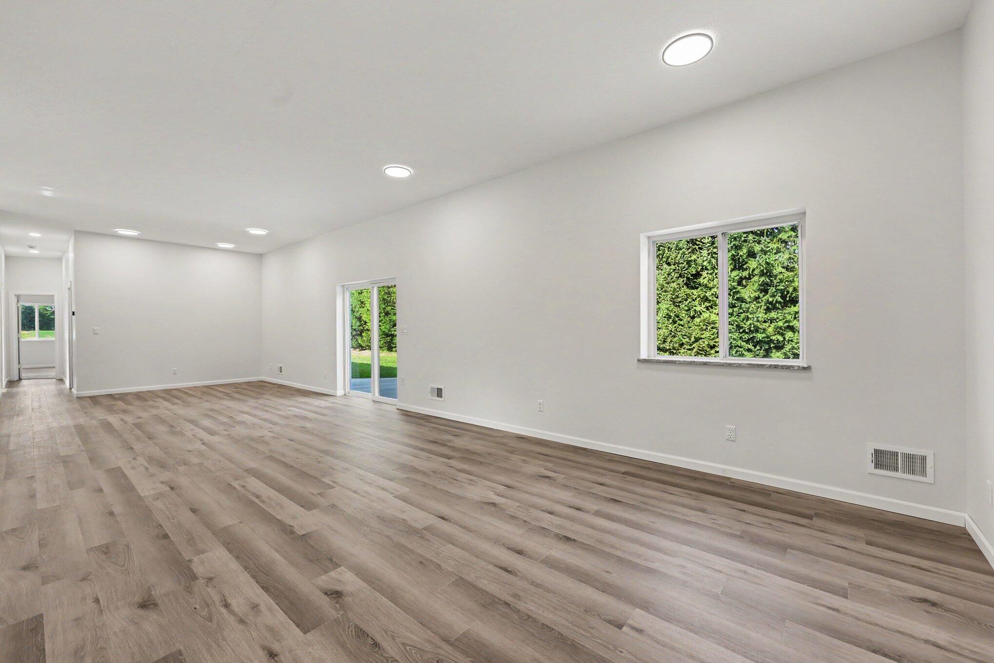 9854 Springport Road Parma, MI 49269 - Photo 10 of 35 Living Room
