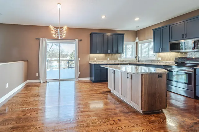 $544,900 | 20791 Gemini Trail, Lakeville, MN 55044