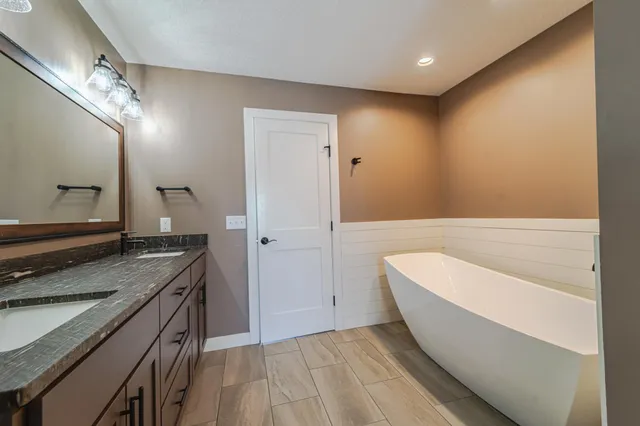 $544,900 | 20791 Gemini Trail, Lakeville, MN 55044