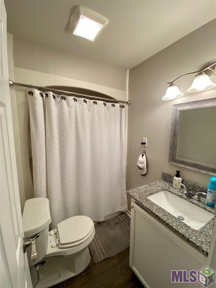 18677 Blythe Road Prairieville, LA 70769 - Photo 13 of 18 Guest Bath