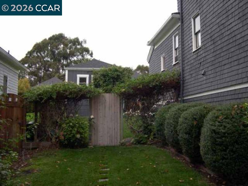 133 Pinole Street Hercules, CA 94547 - Photo 4 of 5