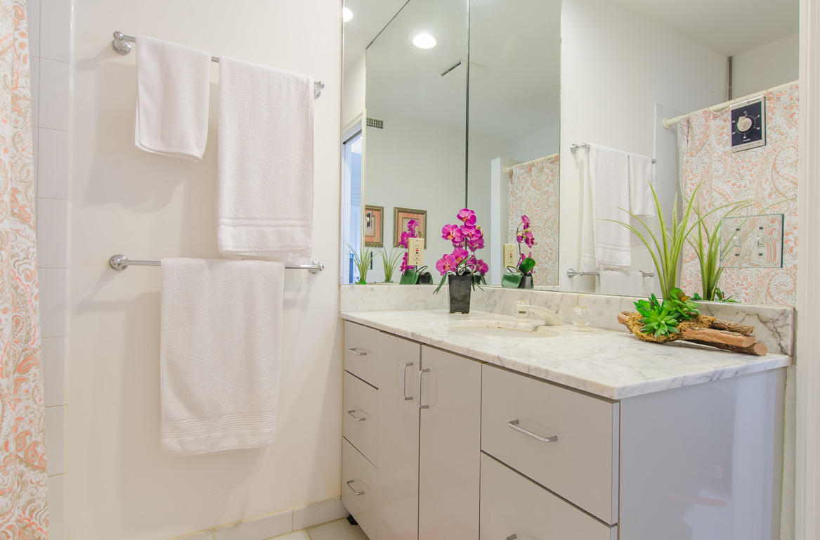 6590 North Ocean Boulevard, Unit 9 Ocean Ridge, FL 33435 - Photo 16 of 21 6590 S Ocean Blvd-17