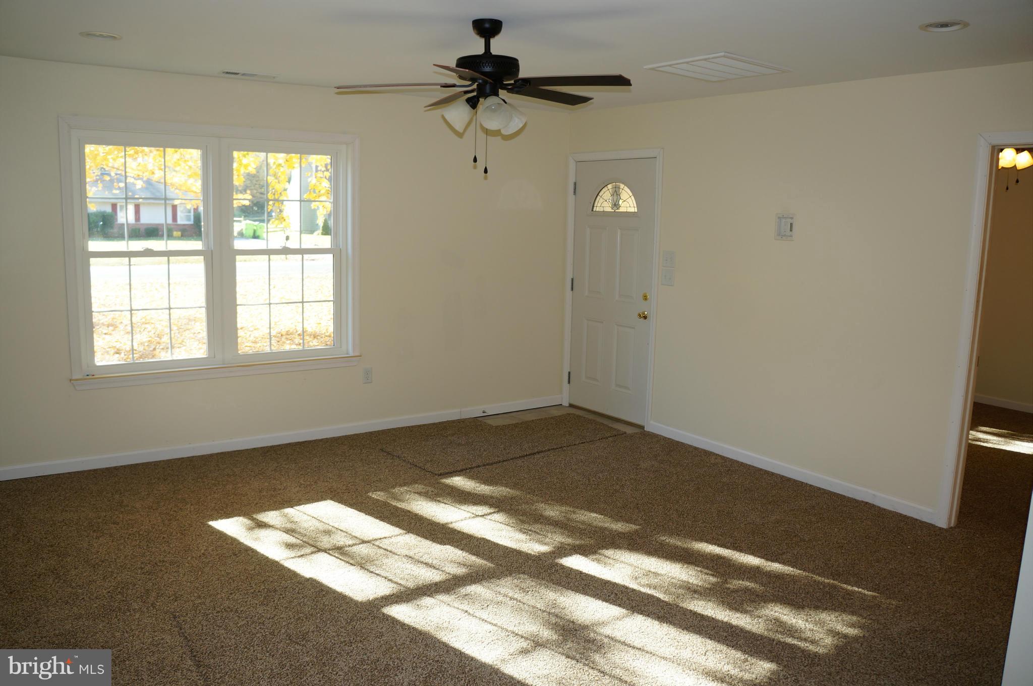 212 Ackerman Road Stevensville, MD 21666 - Photo 12 of 30 Living Room