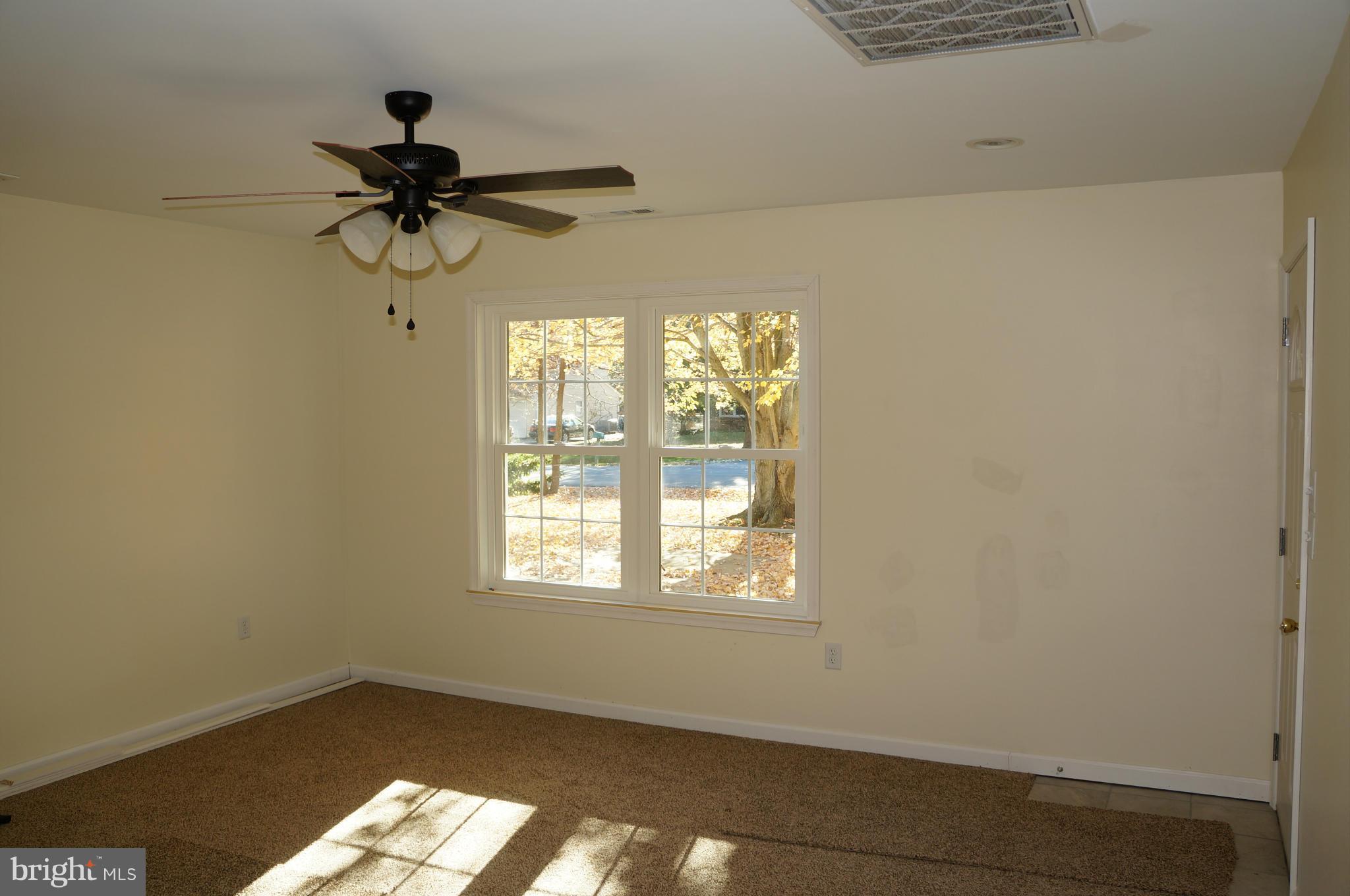 212 Ackerman Road Stevensville, MD 21666 - Photo 13 of 30 Living Room