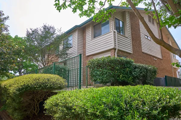 $1,195 | 12610 Uhr Lane, Unit 335, San Antonio, TX 78217