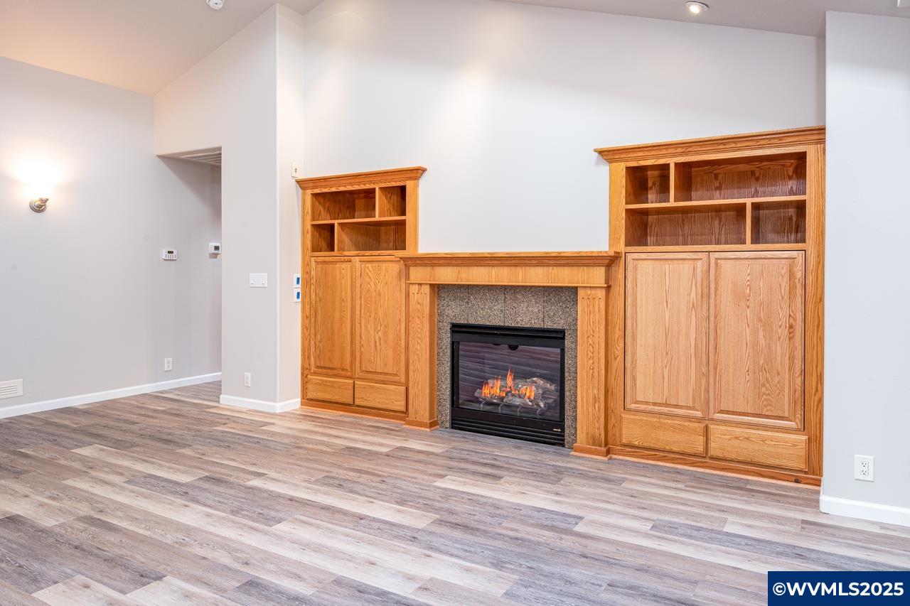 2029 Chase Loop Southwest Albany, OR 97321 - Photo 11 of 42 Gallery Image 11