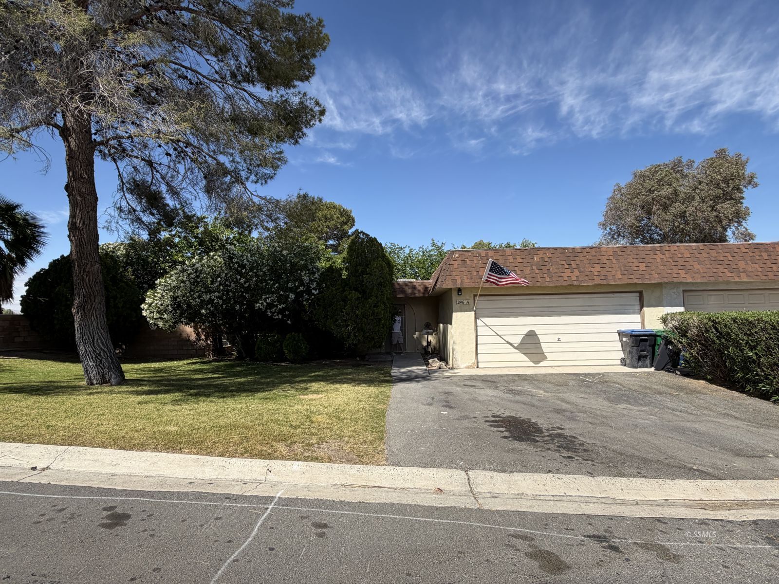 246 Drummond Avenue, Unit A Ridgecrest, CA 93555 - Photo 2 of 27