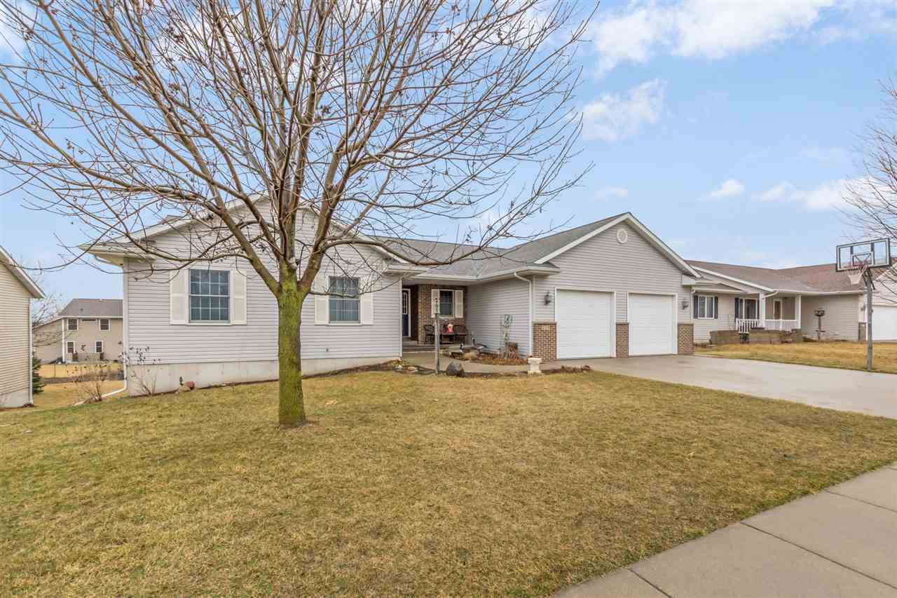 229 East Terrace Drive Center Point, IA 52213 - Photo 2 of 28 Gallery Image 2