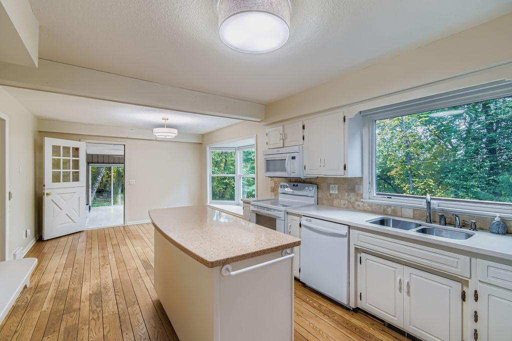 989 Priester Lane Hudson, WI 54016 - Photo 11 of 24