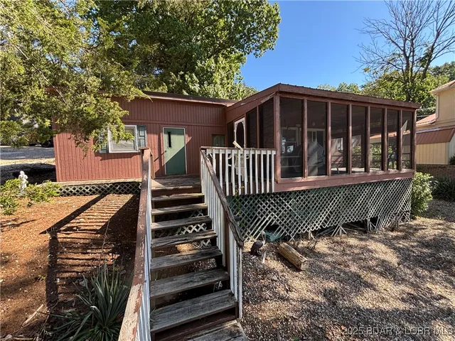 $224,900 | 204 Blue Bonnet Drive, Sunrise Beach, MO 65079