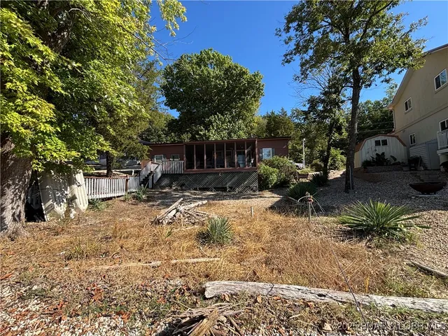 $224,900 | 204 Blue Bonnet Drive, Sunrise Beach, MO 65079