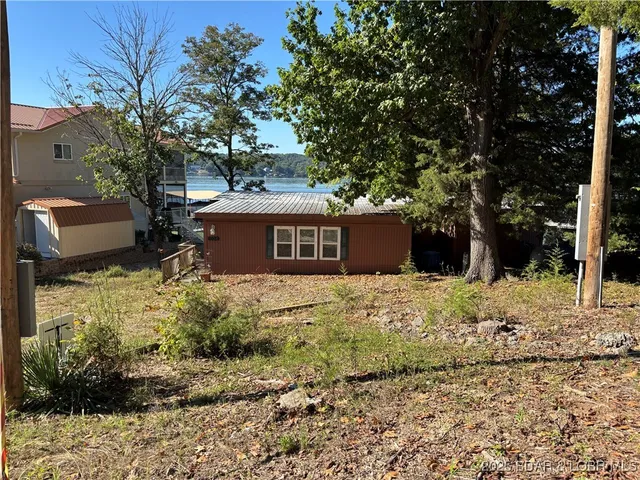 $224,900 | 204 Blue Bonnet Drive, Sunrise Beach, MO 65079