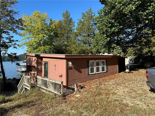 $224,900 | 204 Blue Bonnet Drive, Sunrise Beach, MO 65079