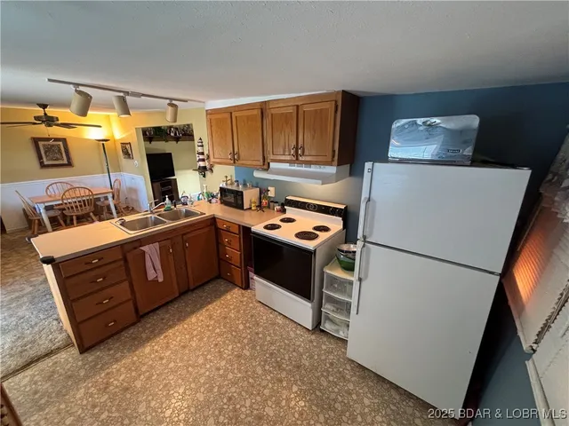 $224,900 | 204 Blue Bonnet Drive, Sunrise Beach, MO 65079