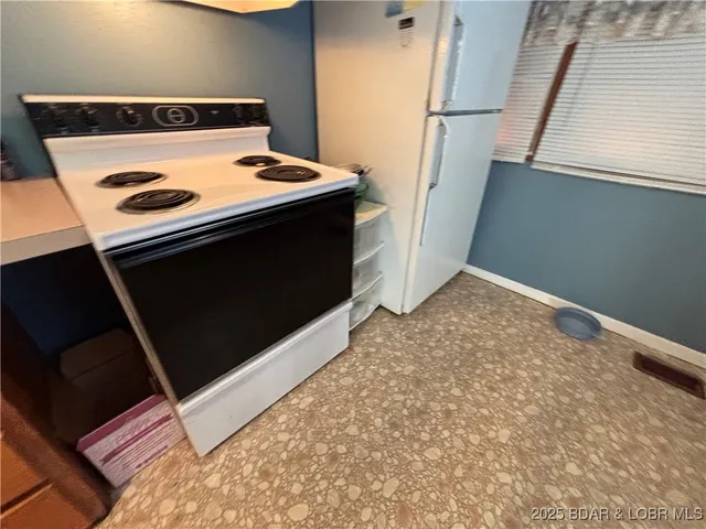 $224,900 | 204 Blue Bonnet Drive, Sunrise Beach, MO 65079