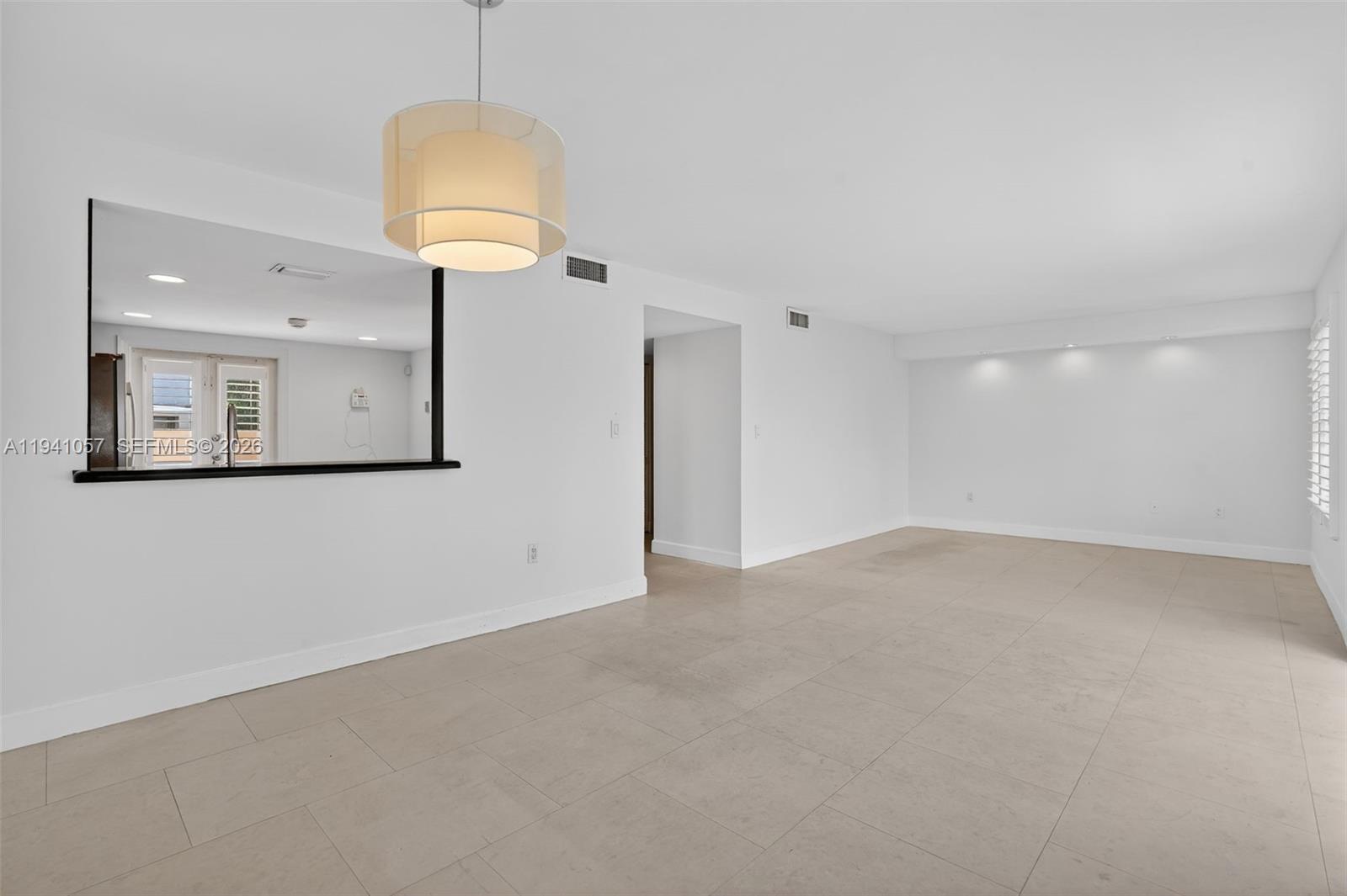 5570 Southwest 70th Place South Miami, FL 33155 - Photo 11 of 43