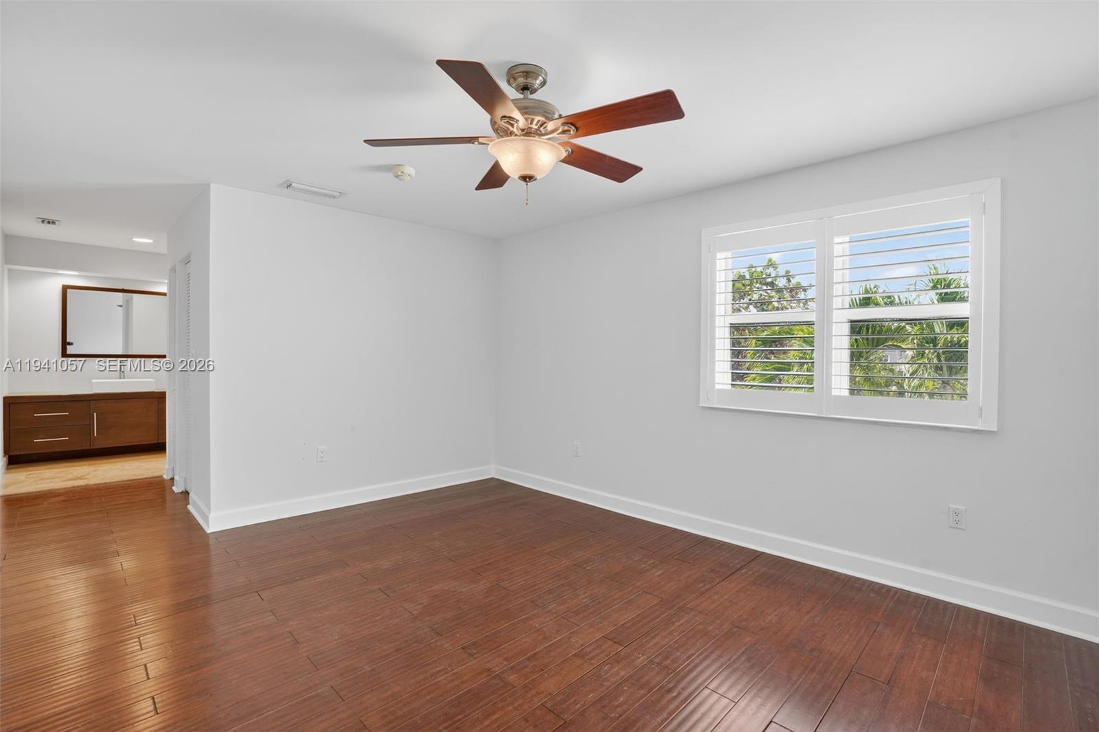 5570 Southwest 70th Place South Miami, FL 33155 - Photo 21 of 43