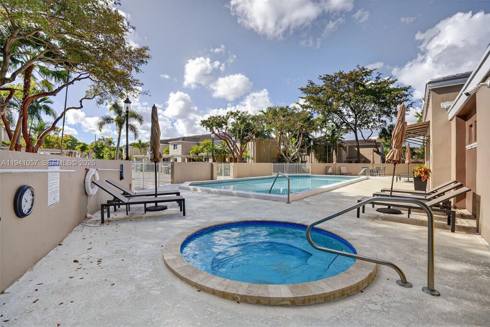 5570 Southwest 70th Place South Miami, FL 33155 - Photo 38 of 43