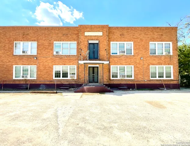 $795 | 1409 West Woodlawn Avenue, Unit 5, San Antonio, TX 78201