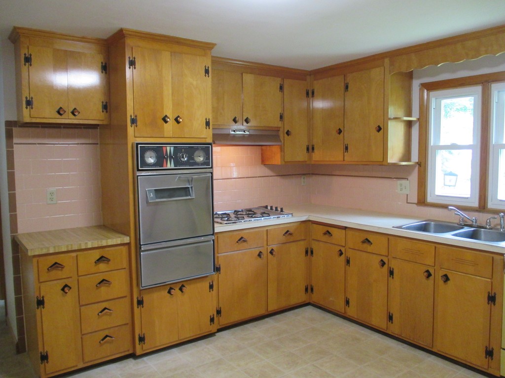 19 Francella Road Methuen, MA 01844 - Photo 5 of 16 Gallery Image 5