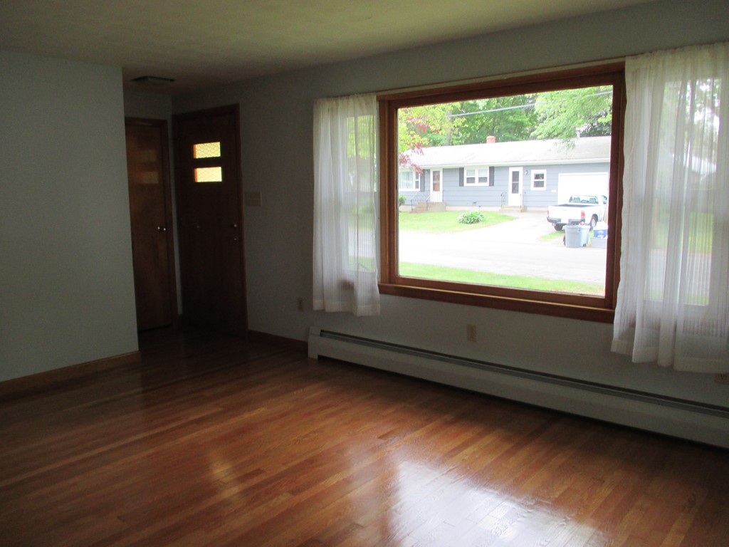 19 Francella Road Methuen, MA 01844 - Photo 9 of 16 Gallery Image 9