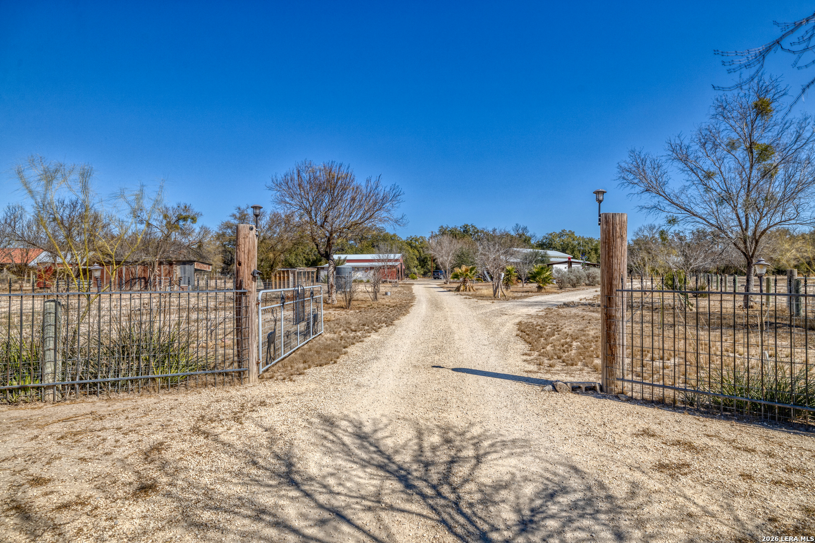 1140 Curtis Bourne Road Crystal City, TX 78839 - Photo 11 of 54
