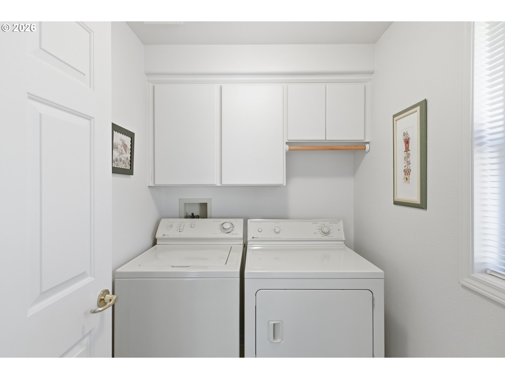 6428 Castle Lakes Court Keizer, OR 97303 - Photo 37 of 48 a utility room with dryer and washer