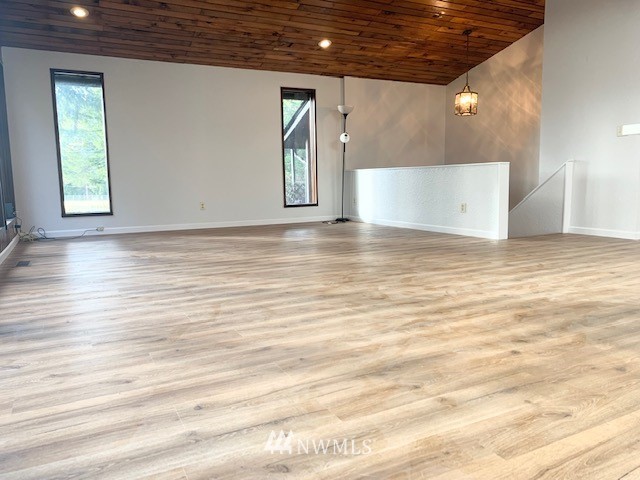 6825 Phillips Road Southeast Port Orchard, WA 98367 - Photo 5 of 32 Gallery Image 5