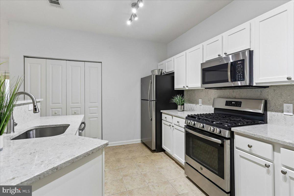 12000 Market Street, Unit 248 Reston, VA 20190 - Photo 8 of 63